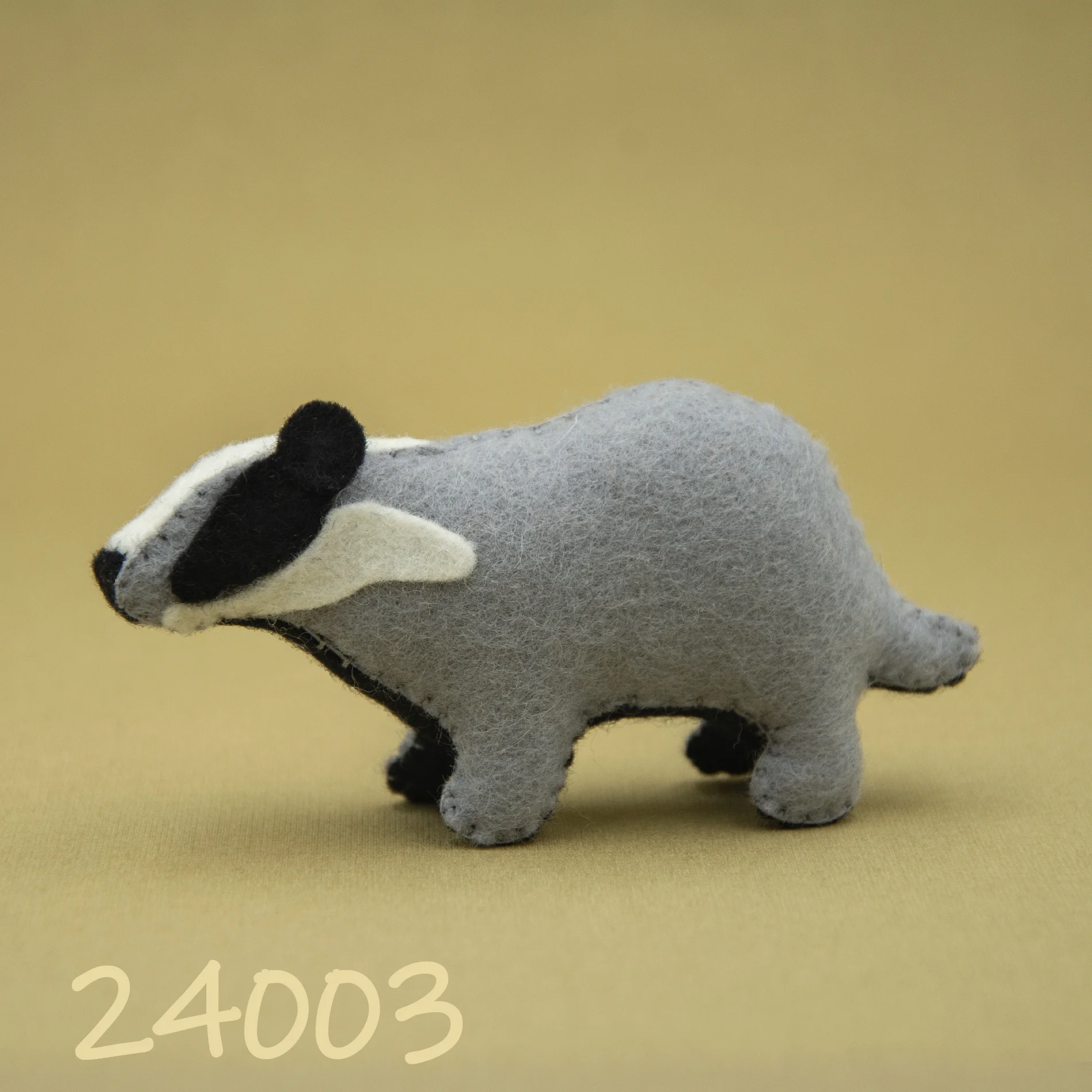 sorozatszámos játékok borz játék ajándék handmade gyapjú filc figura állat