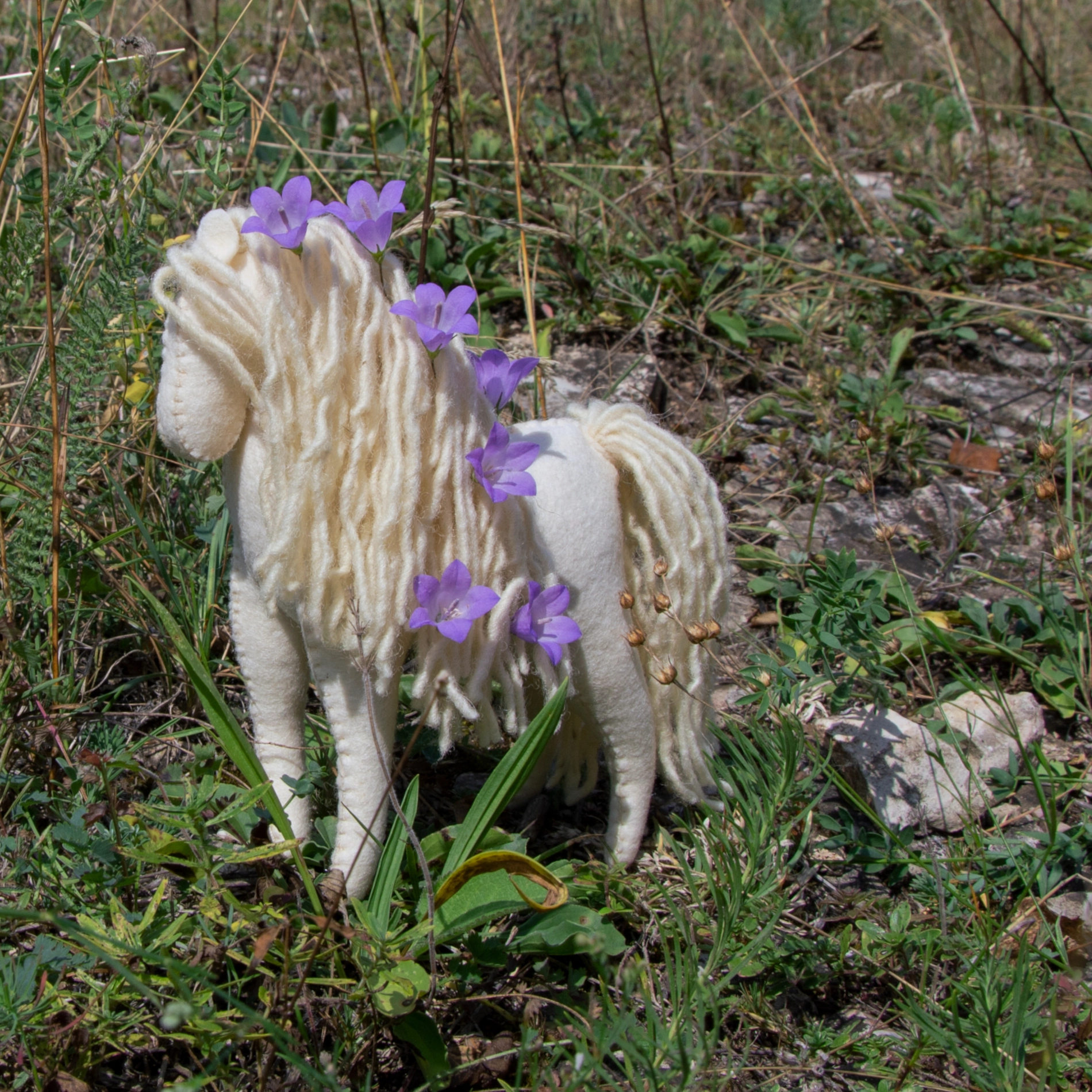 ló lovacska kanca játék ajándék handmade gyapjú filc figura állat